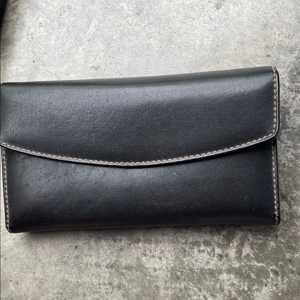 G.H. Bass & Co. Black Leather Envelope Clutch Wallet